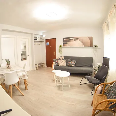 Conide Clinica Los Vega&Hospital Monte Naranco Apartment