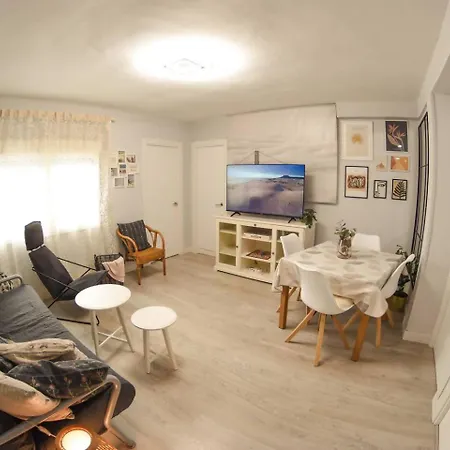 Conide Clinica Los Vega&Hospital Monte Naranco Apartment *